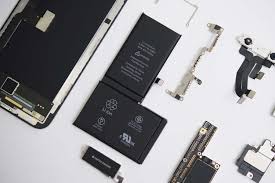 thay pin iPhone linh kiện chính hãng tại Hữu Nghị Smartphone