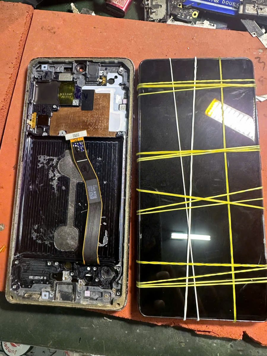 Thay Màn Hình iPhone Chính Hãng Bàu Bàng